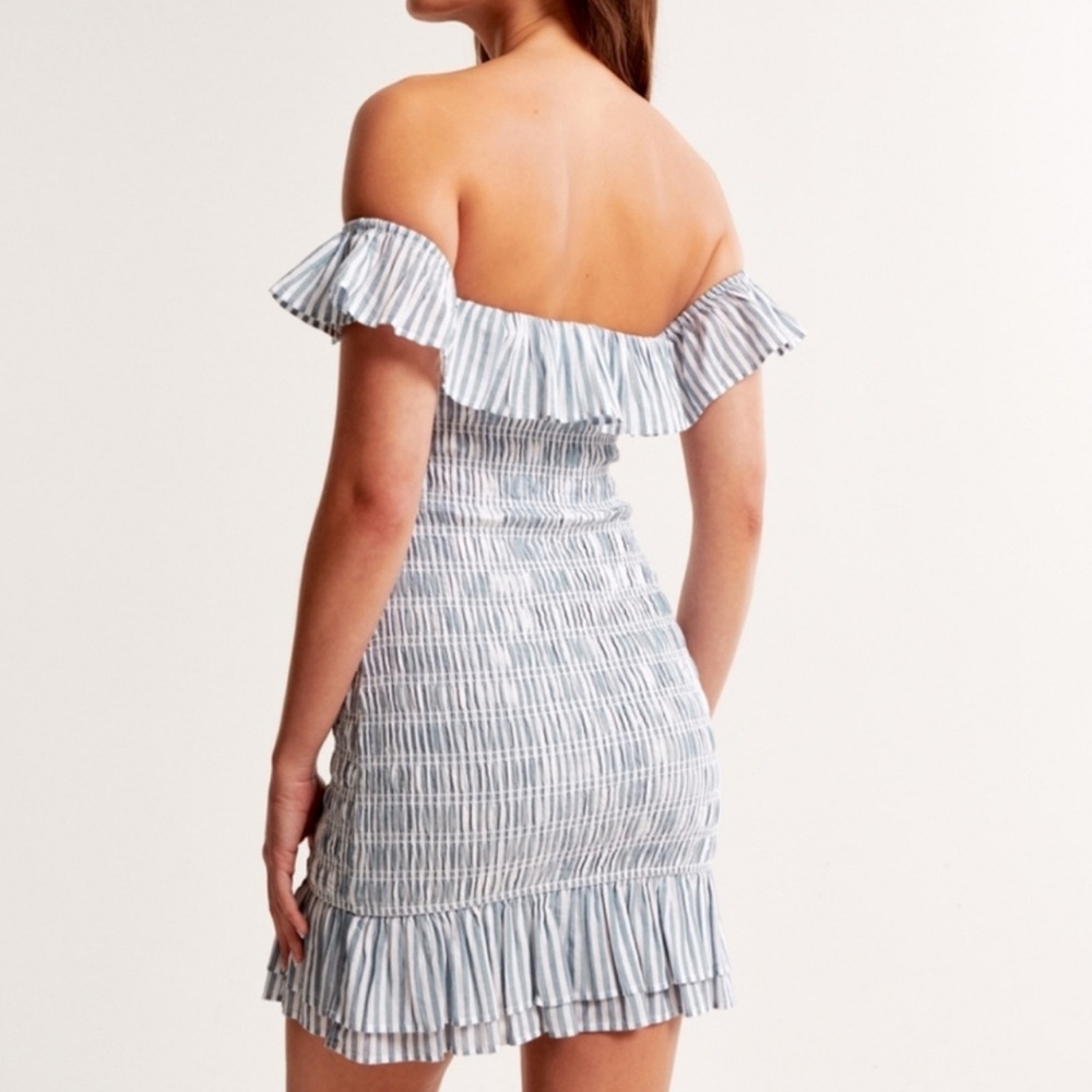 Abercrombie Off the Shoulder Smocked Mini Dress M - Picture 2 of 4